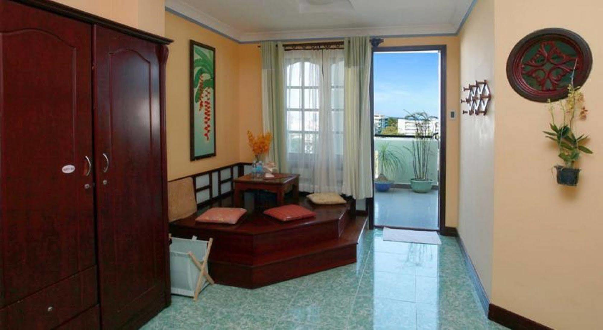 La Suisse Hotel Nha Trang Exteriör bild