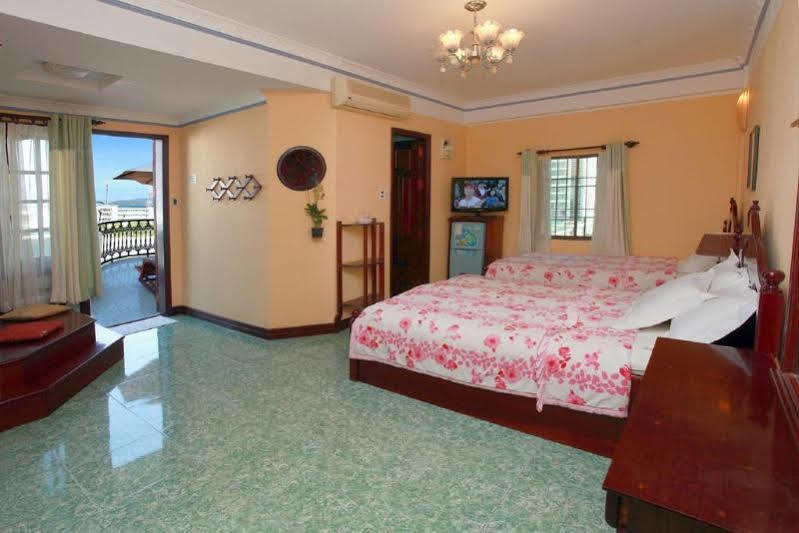 La Suisse Hotel Nha Trang Exteriör bild